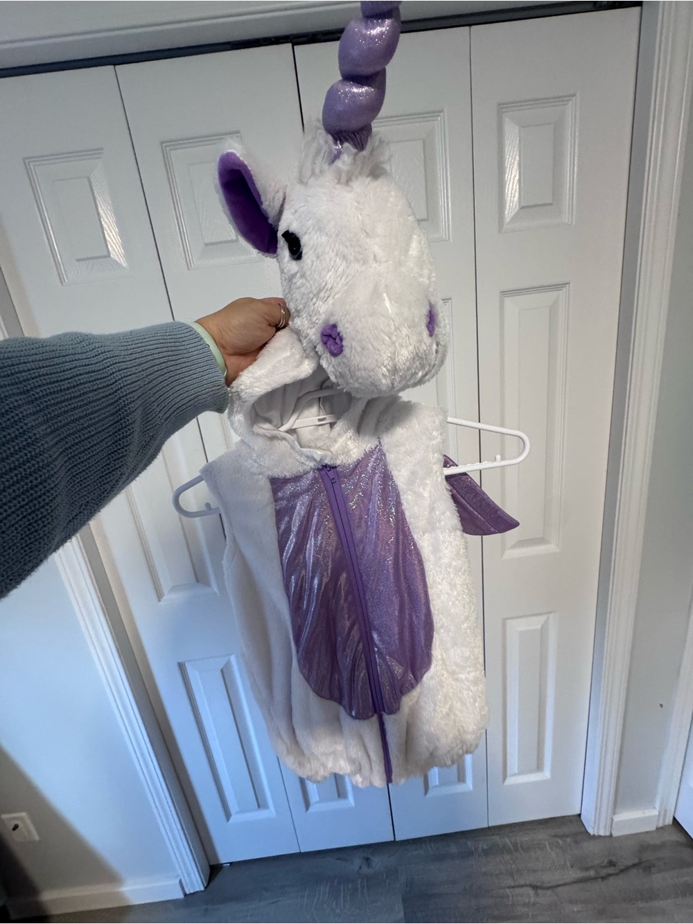 Magical Unicorn Plush Costume Purple 4T  PRETTY!